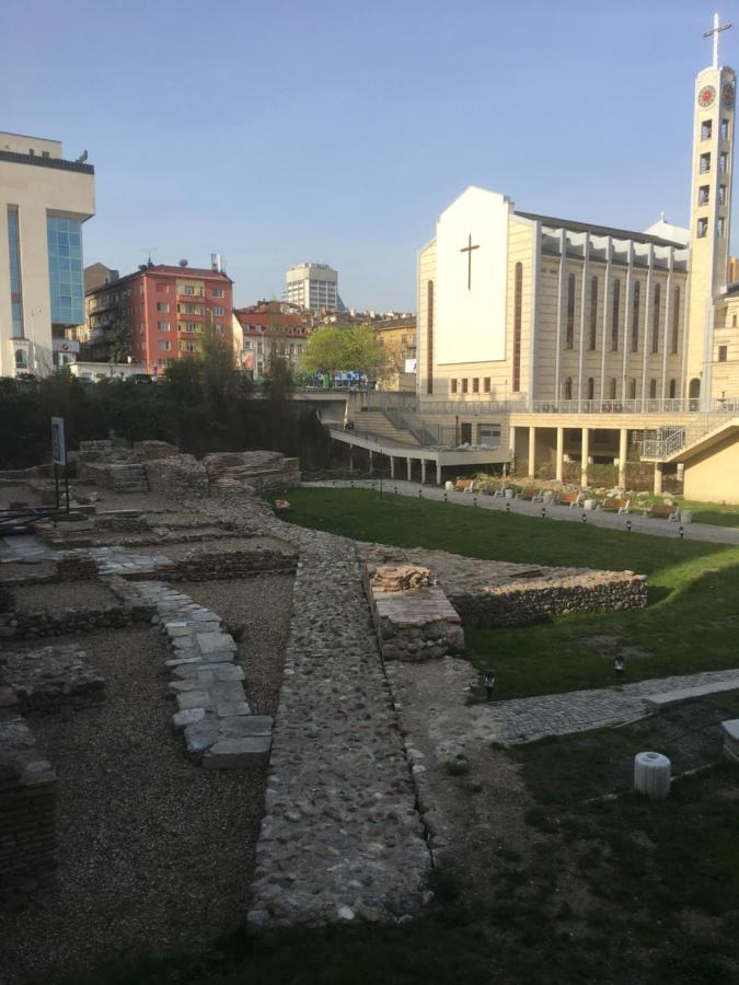 Evergreen Sofia Apartment Bagian luar foto